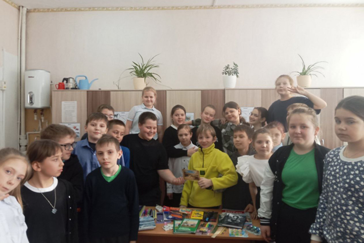 Черногорская первая школа отправит очередной гуманитарный груз в детские учреждения ЛНР и ДНР